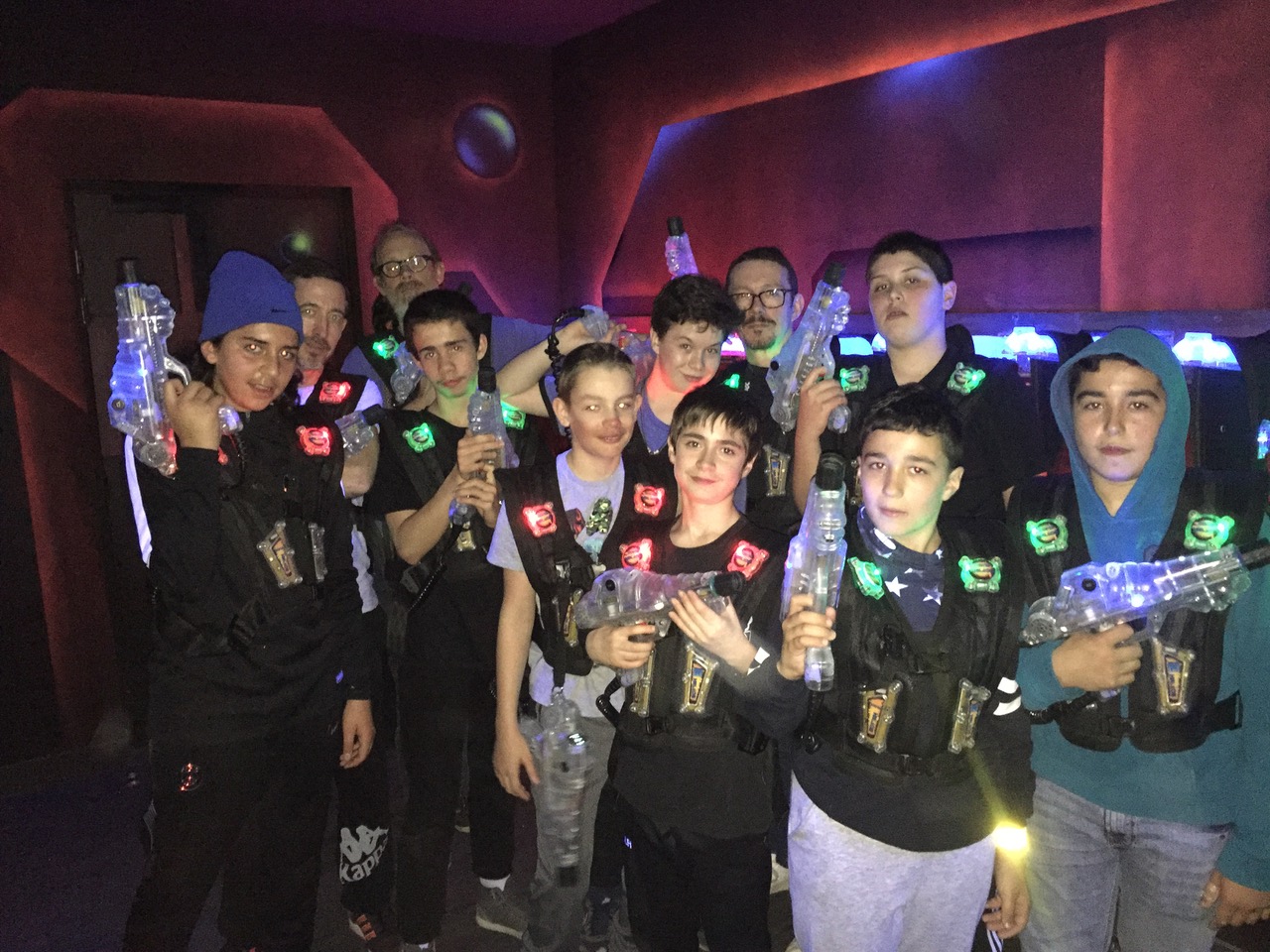 Centres de loisirs , Associations et Groupes Scolaires laser game Paris